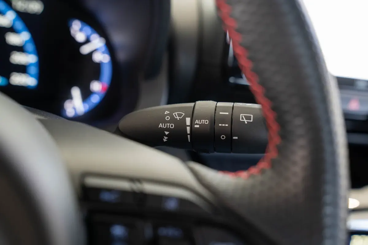 1.5 Hybrid GR Sport | Trekhaak | Alcantara | Stoel & Stuurverwarming | Navigatie | Camera | Apple Carplay & Android Auto |