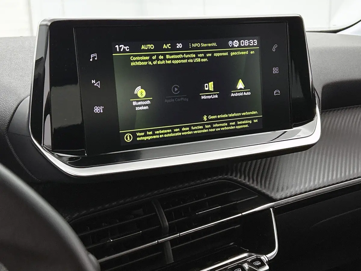 SUV Allure Pack 130pk | Navigatie via Apple Carplay / Android Auto | Achteruitrijcamera | 3D Cockpit | Climate Control | Cruise Control | Led koplampen | Parkeersensoren | Keyless start | Bl