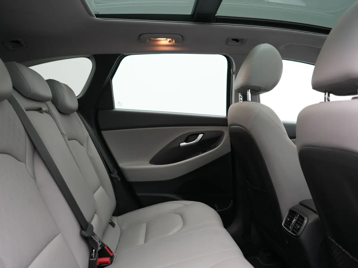 1.4 T-GDI Premium 141pk | Panodak | Adaptive Cruise | Camera | Lederen Sportstoelen Memory & Ventilatie | Keyless | BLIS | Stoelen & Stuur Verwarmd | LED Koplampen | Navigatie | DAB |