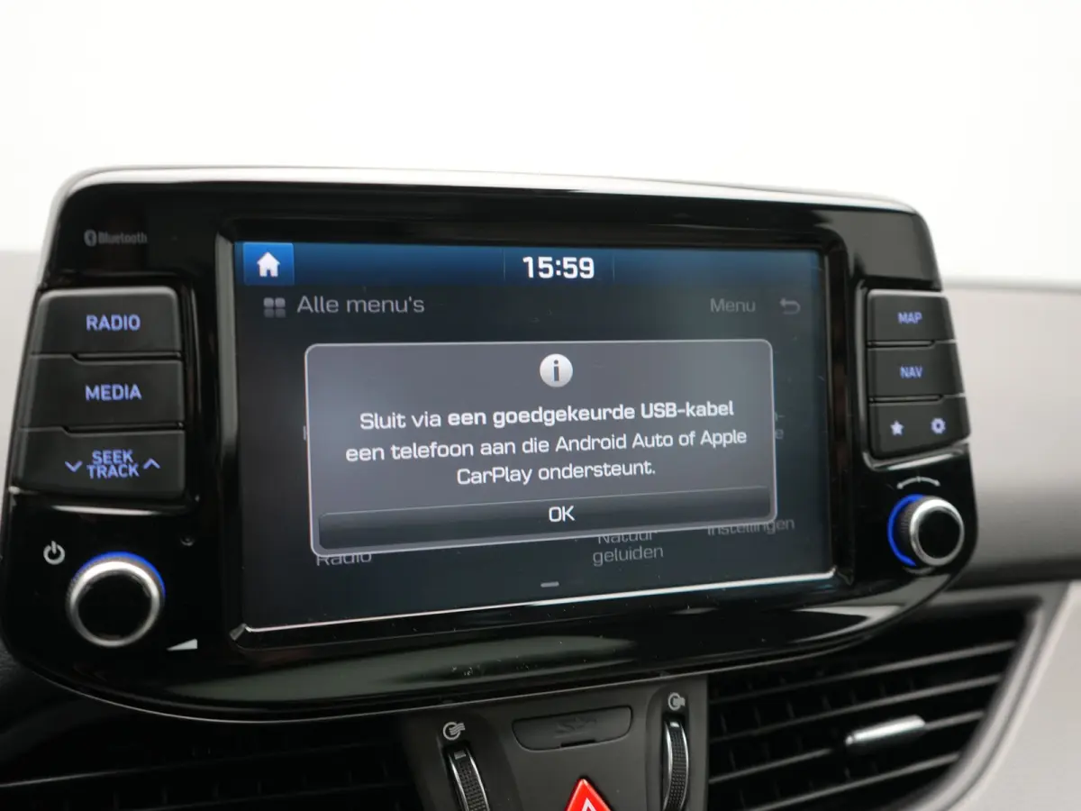 1.4 T-GDI Premium 141pk | Panodak | Adaptive Cruise | Camera | Lederen Sportstoelen Memory & Ventilatie | Keyless | BLIS | Stoelen & Stuur Verwarmd | LED Koplampen | Navigatie | DAB |