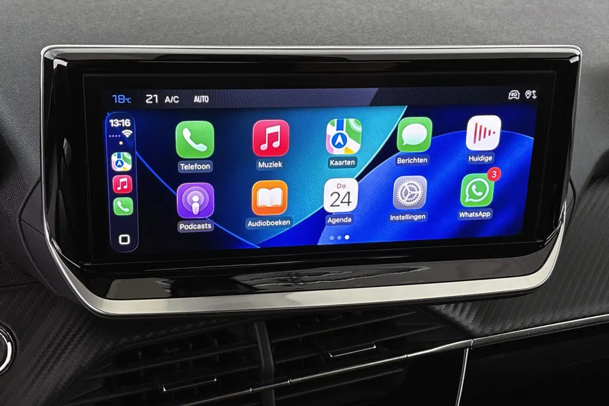EV Allure 50 kWh Keyless Apple CarPlay 17"