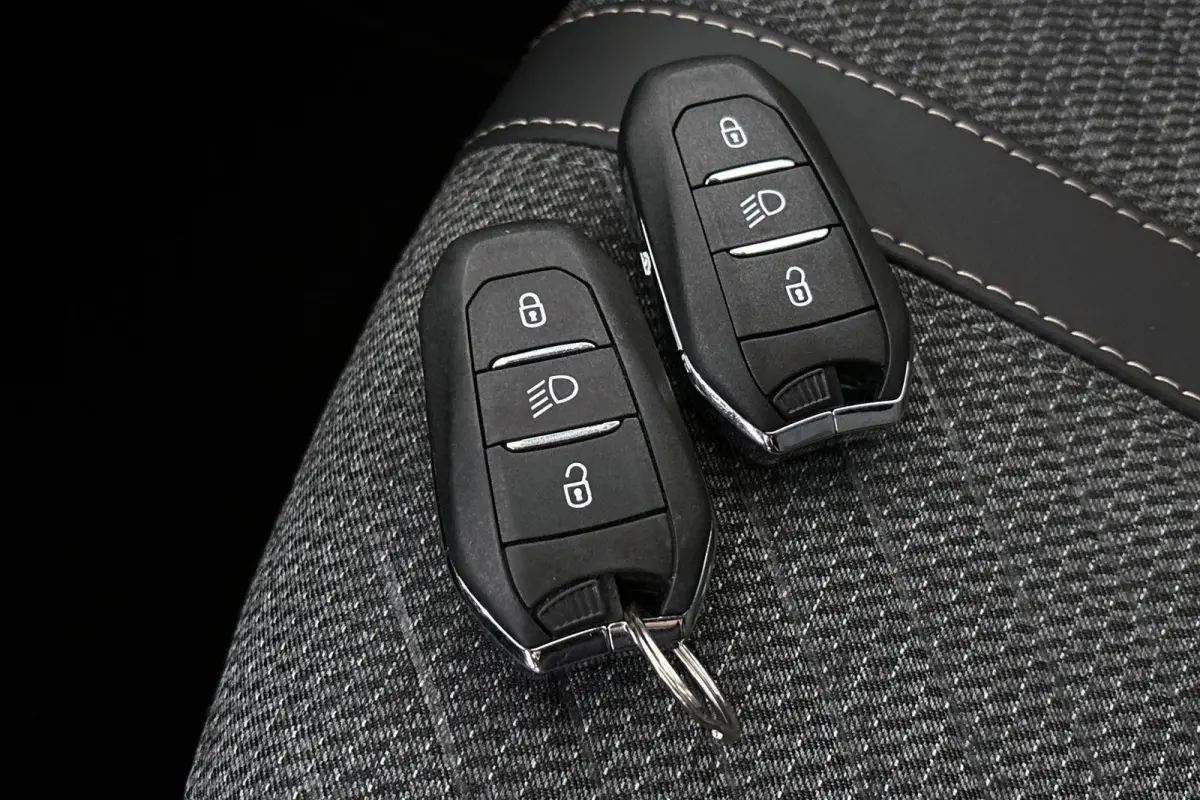 EV Allure 50 kWh Keyless Apple CarPlay 17"