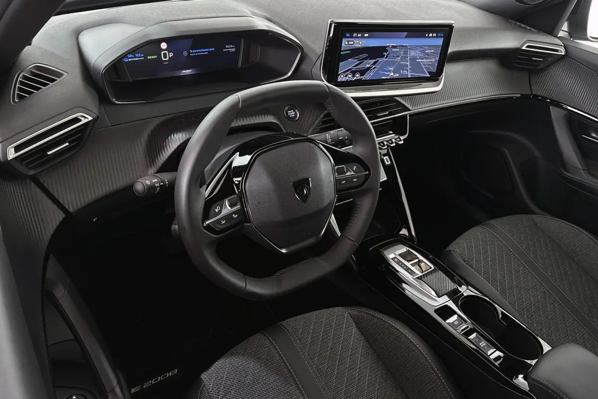 EV Allure 50 kWh Keyless Apple CarPlay 17"