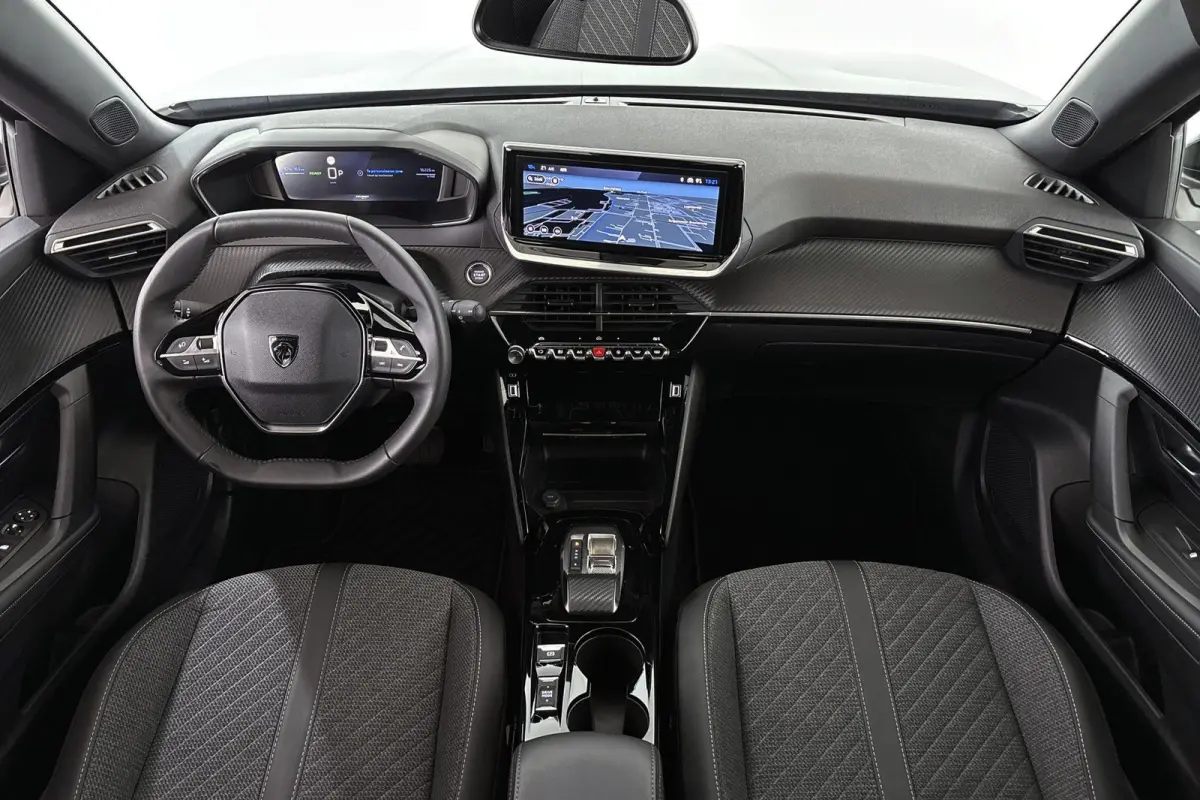 EV Allure 50 kWh Keyless Apple CarPlay 17"