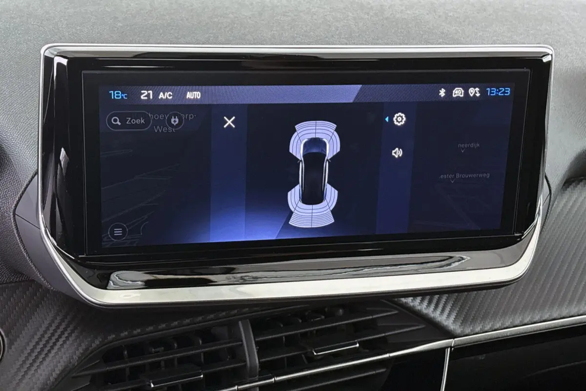 EV Allure 50 kWh Keyless Apple CarPlay 17"