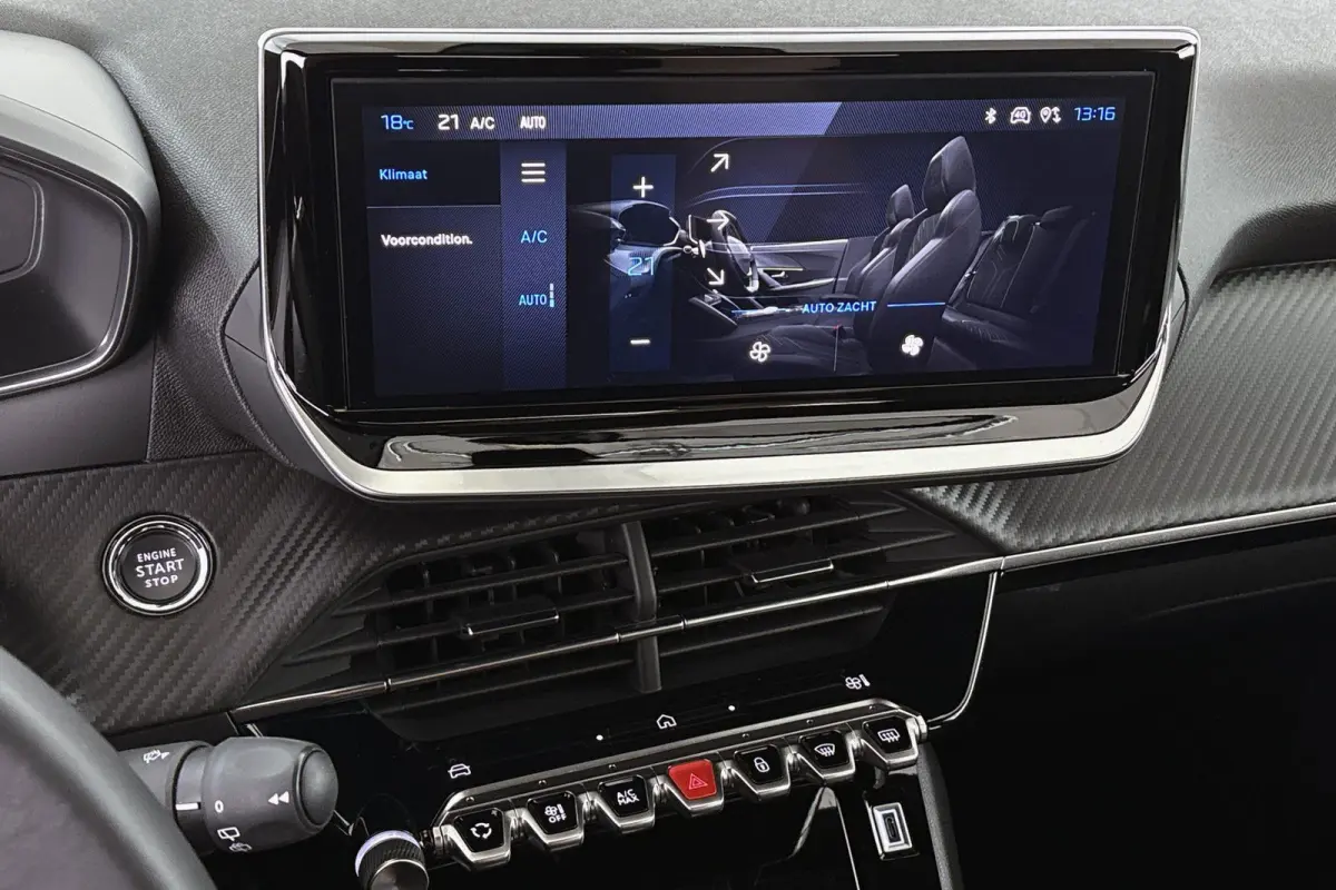 EV Allure 50 kWh Keyless Apple CarPlay 17"