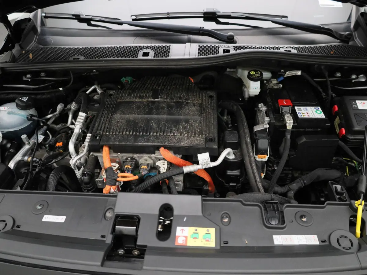 Edition 50 kWh | Apple carplay / Android | Cruise control