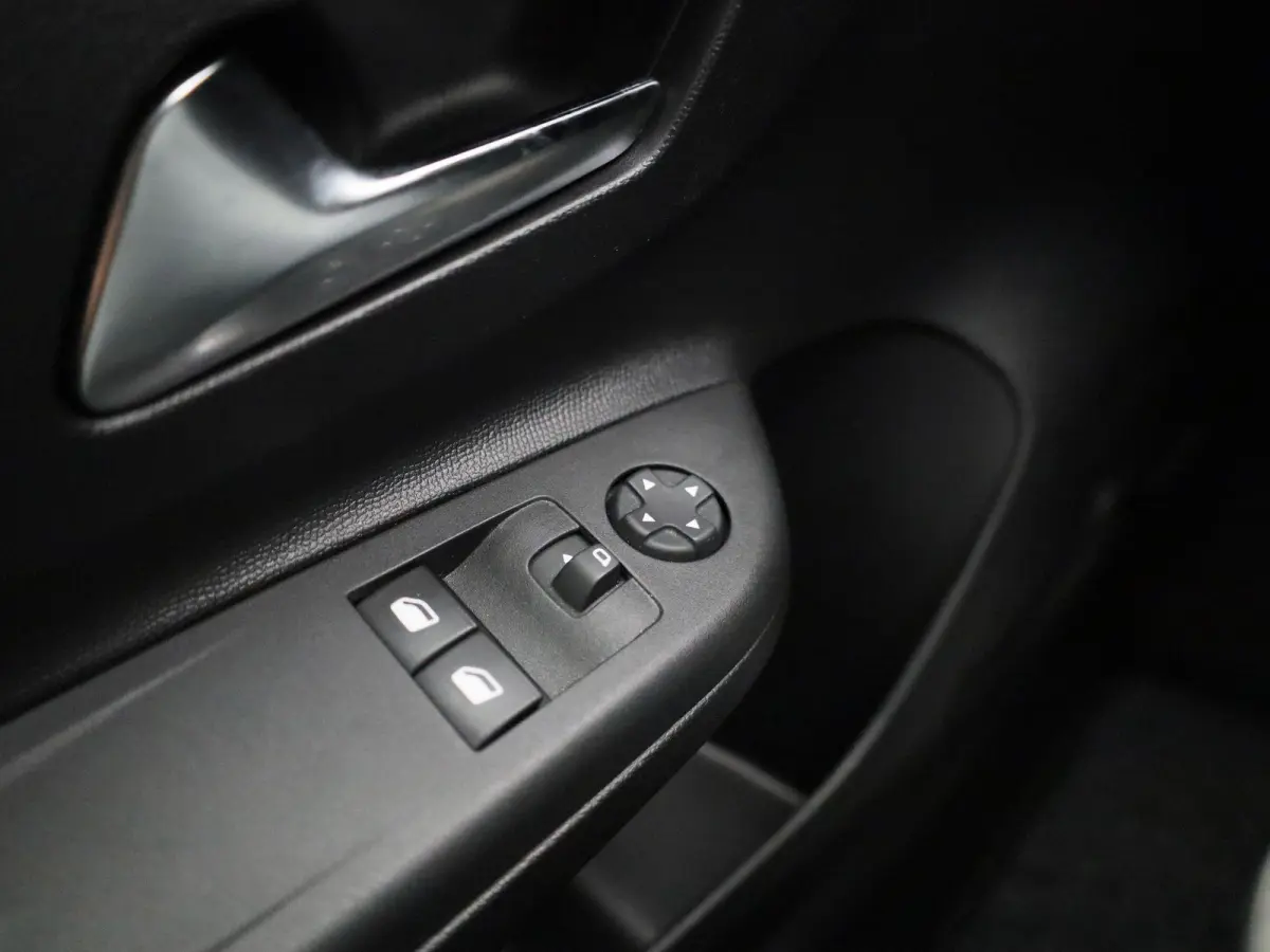 Edition 50 kWh | Apple carplay / Android | Cruise control