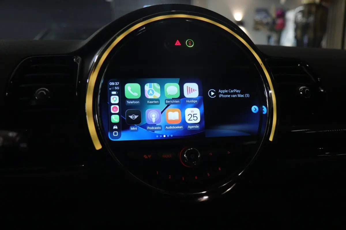 2.0 Cooper S Chili Serious Business / PANO/H-K/CARPLAY/KEYLESS/VOL