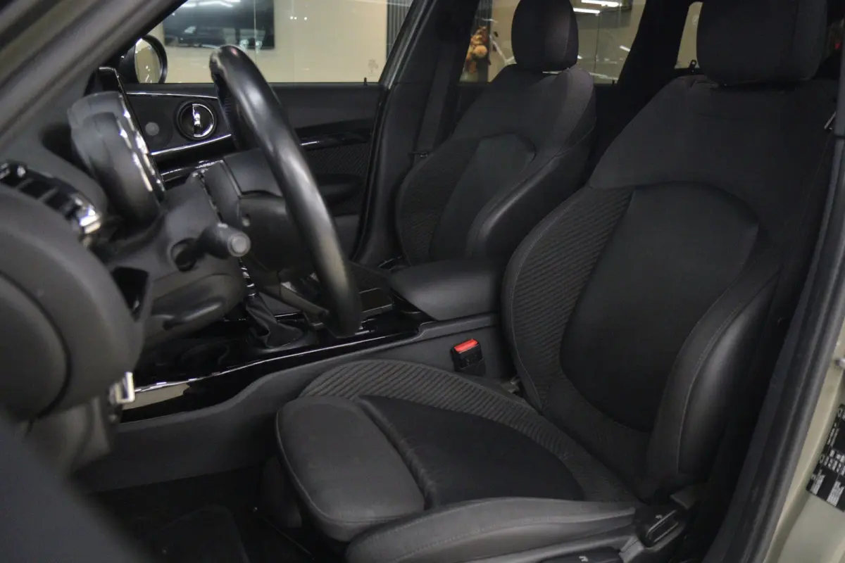 2.0 Cooper S Chili Serious Business / PANO/H-K/CARPLAY/KEYLESS/VOL