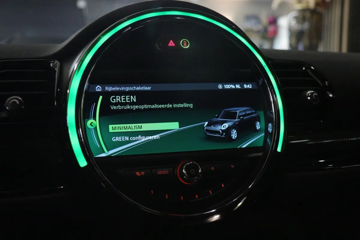 2.0 Cooper S Chili Serious Business / PANO/H-K/CARPLAY/KEYLESS/VOL