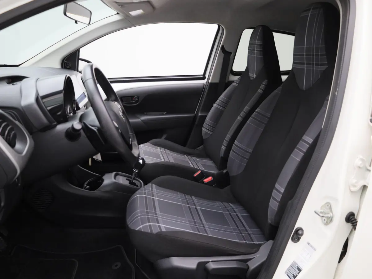 1.0 VTi Active | AUTOMAAT | AIRCONDITIONING | APPLE CARPLAY / ANDROID AUTO | LICHTMETALEN VELGEN | CAMERA