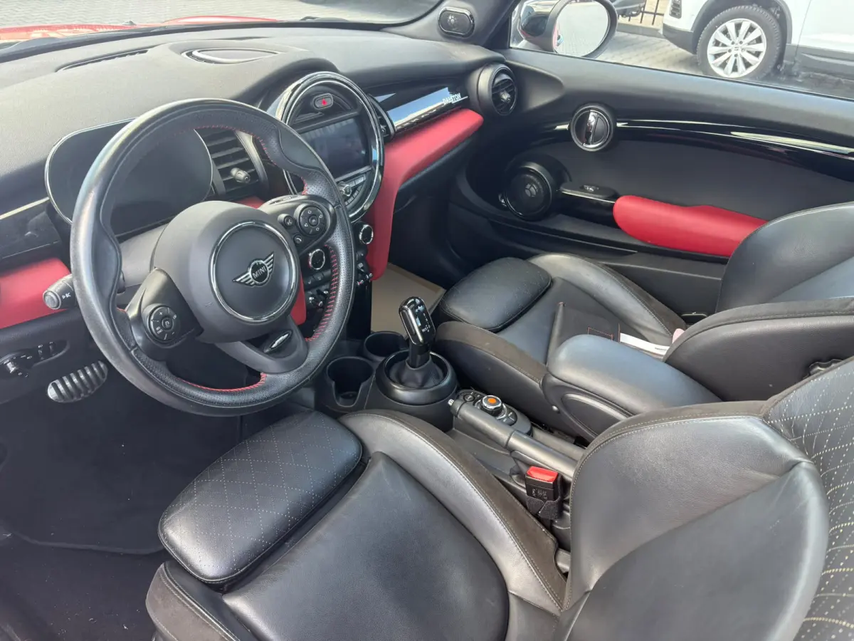 1.5 Cooper John Cooper Works Dalston Panoramadak Harman-Kardon Sound Keyless Entry Achteruitrijcamera
