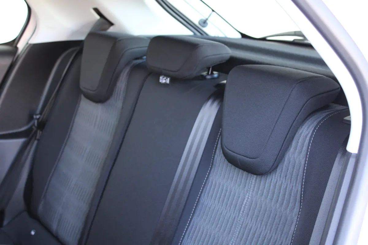 Edition 50 kWh | Apple carplay & Android auto | Elektrische ramen voor | Climate control |