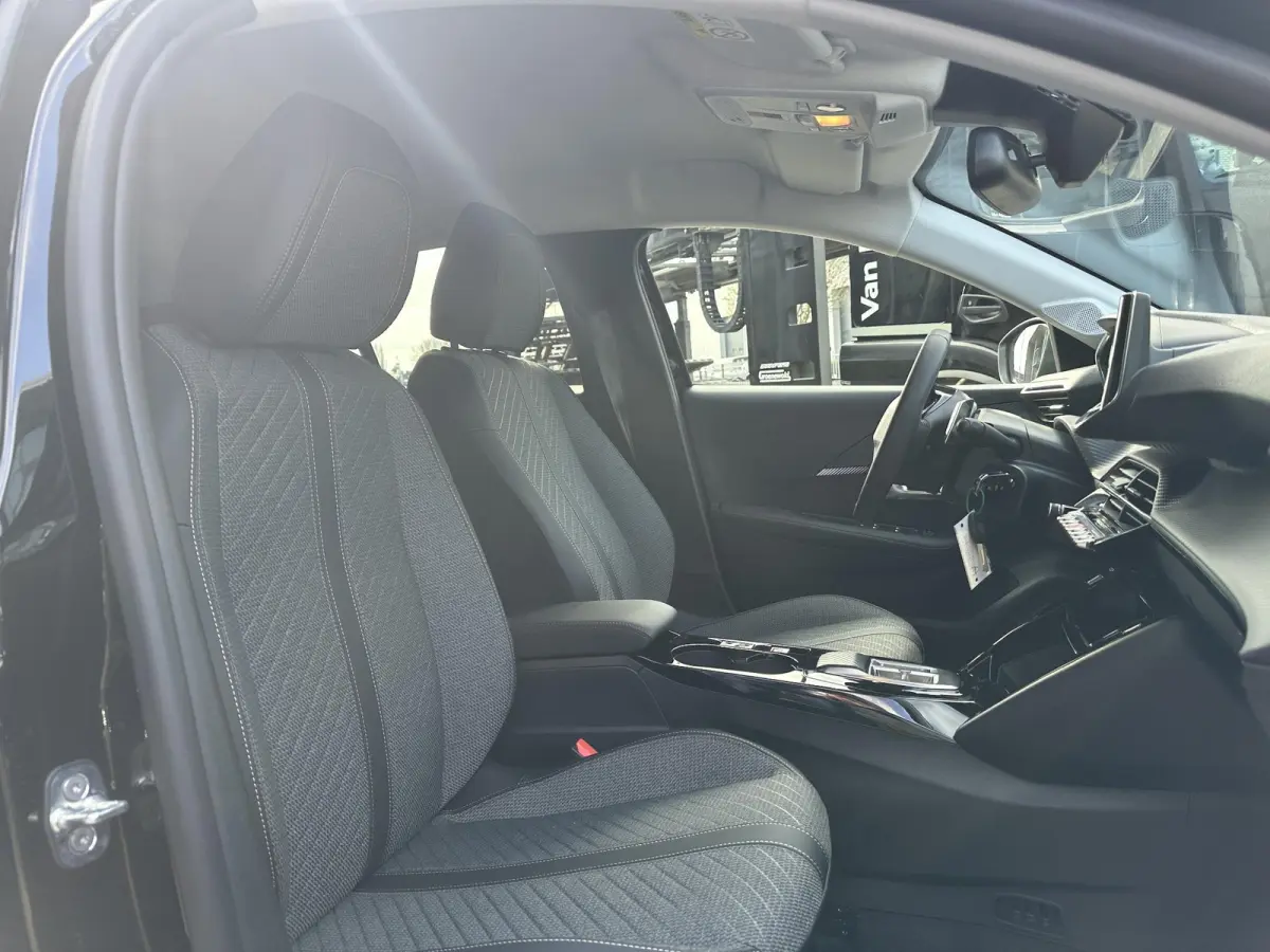 EV Style 50 kWh Navigatie | Apple Carplay/Android Auto | Parkeersensoren | Cruise Controle | Navigatie | Stoelverwarming