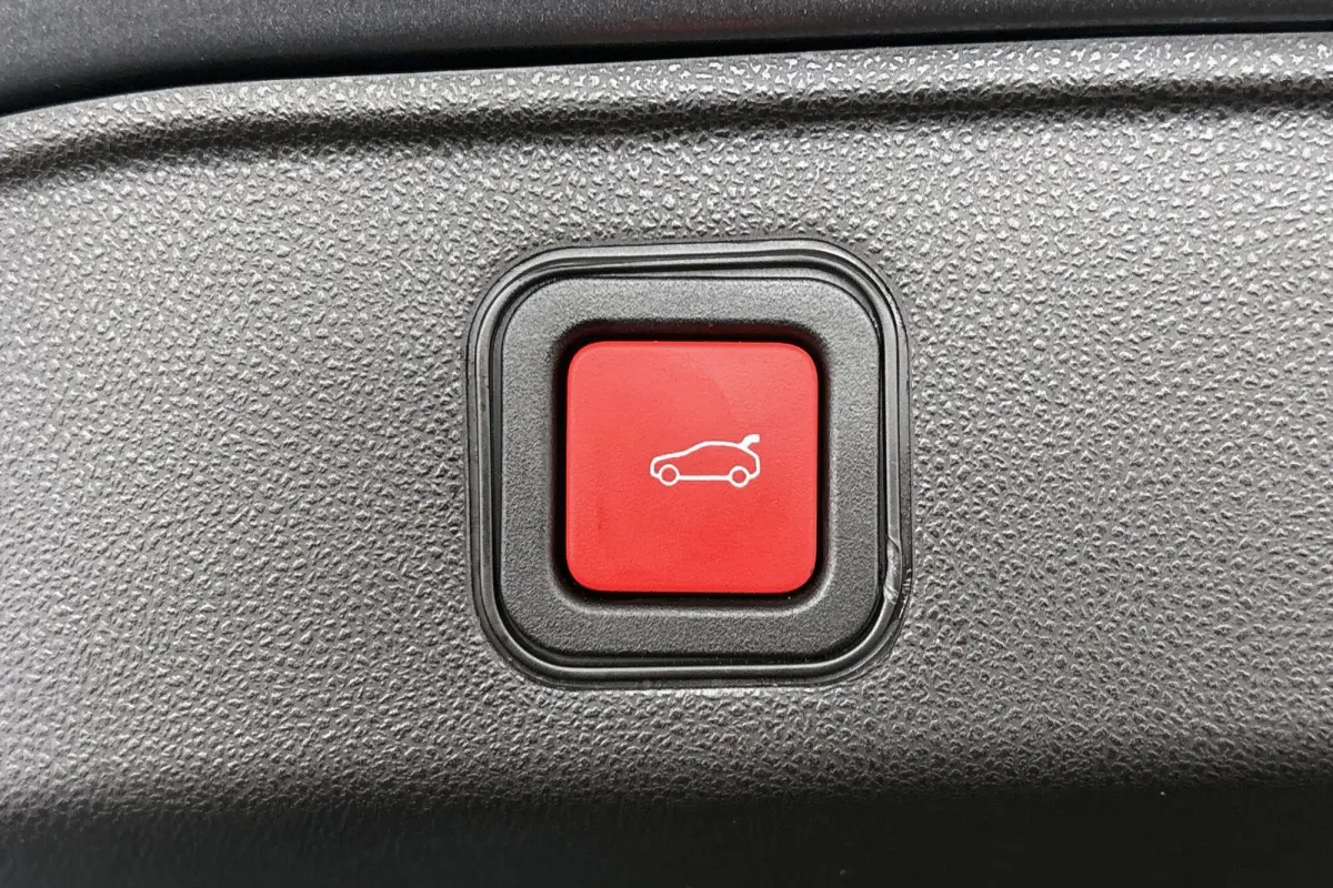 1.2 Turbo Hybrid Ibrida Speciale Pack Techno Stoelverwarming Camera