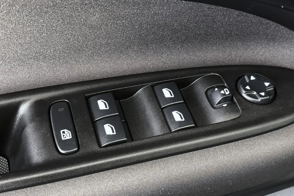 1.2 Turbo Hybrid Ibrida Speciale Pack Techno Stoelverwarming Camera