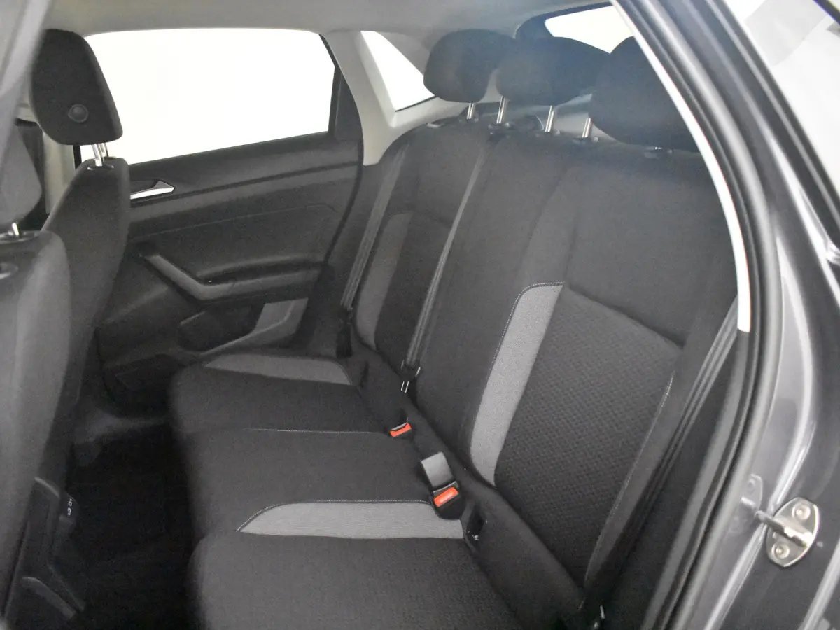1.0 TSI 95PK Life Edition l App Connect l Parkeersensoren l Digital Dash l Adaptive Cr Control l Camera l DAB l Leder Multifunct. Stuur l