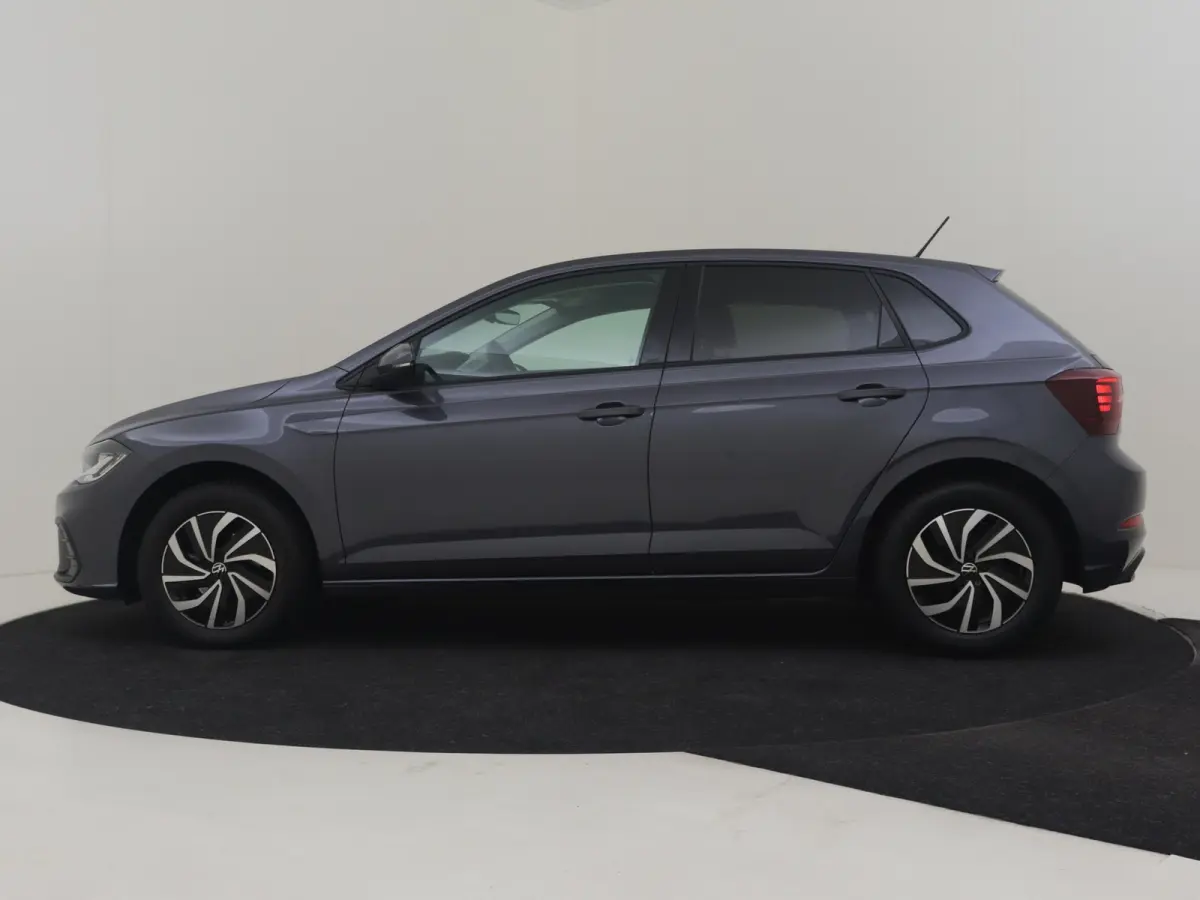 1.0 TSI 95PK Life Edition l App Connect l Parkeersensoren l Digital Dash l Adaptive Cr Control l Camera l DAB l Leder Multifunct. Stuur l
