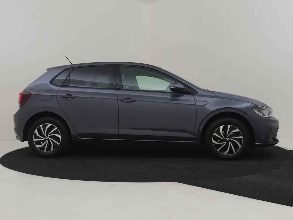 1.0 TSI 95PK Life Edition l App Connect l Parkeersensoren l Digital Dash l Adaptive Cr Control l Camera l DAB l Leder Multifunct. Stuur l