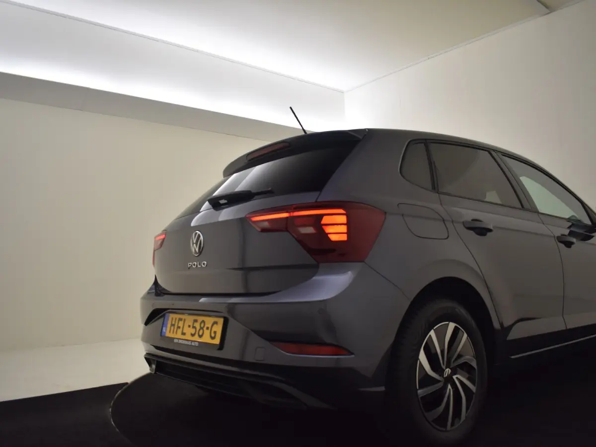 1.0 TSI 95PK Life Edition l App Connect l Parkeersensoren l Digital Dash l Adaptive Cr Control l Camera l DAB l Leder Multifunct. Stuur l