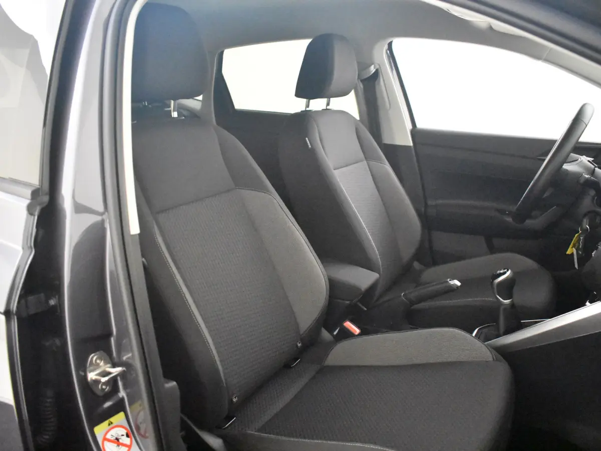 1.0 TSI 95PK Life Edition l App Connect l Parkeersensoren l Digital Dash l Adaptive Cr Control l Camera l DAB l Leder Multifunct. Stuur l
