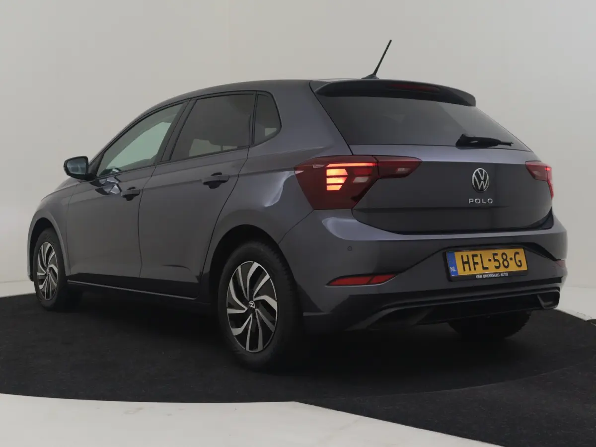 1.0 TSI 95PK Life Edition l App Connect l Parkeersensoren l Digital Dash l Adaptive Cr Control l Camera l DAB l Leder Multifunct. Stuur l