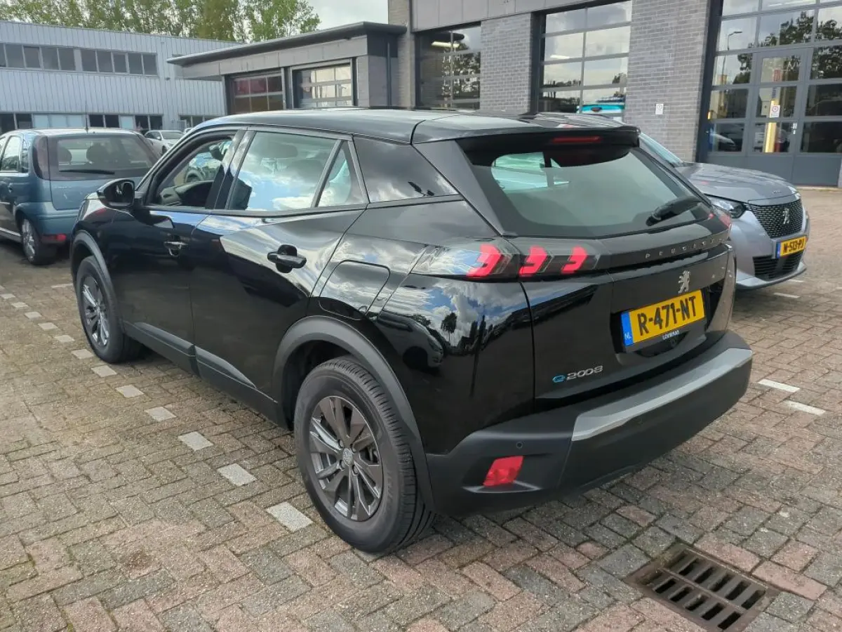 EV Active Pack 50 kWh | Fase 3 laden | Navi by app | Lichtmetaal | Parkeersensoren | Bluetooth | 1e eigenaar |