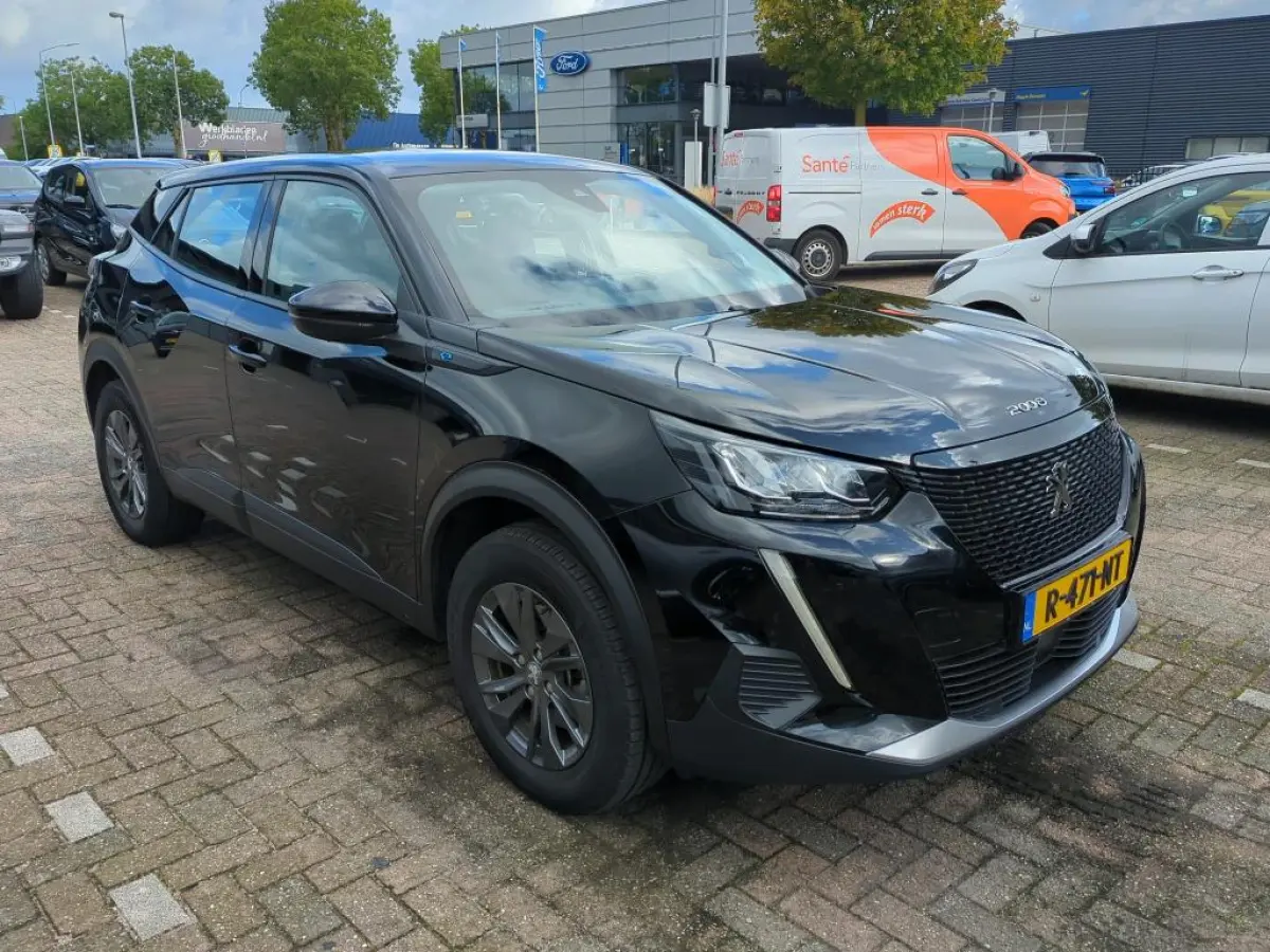 EV Active Pack 50 kWh | Fase 3 laden | Navi by app | Lichtmetaal | Parkeersensoren | Bluetooth | 1e eigenaar |
