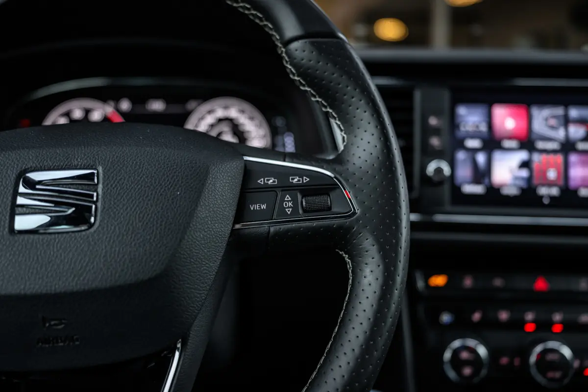 2.0 TSI CUPRA 300 4DRIVE Panoramadak |Camera|Lane-Assist|Acc|Dealer Onderhouden