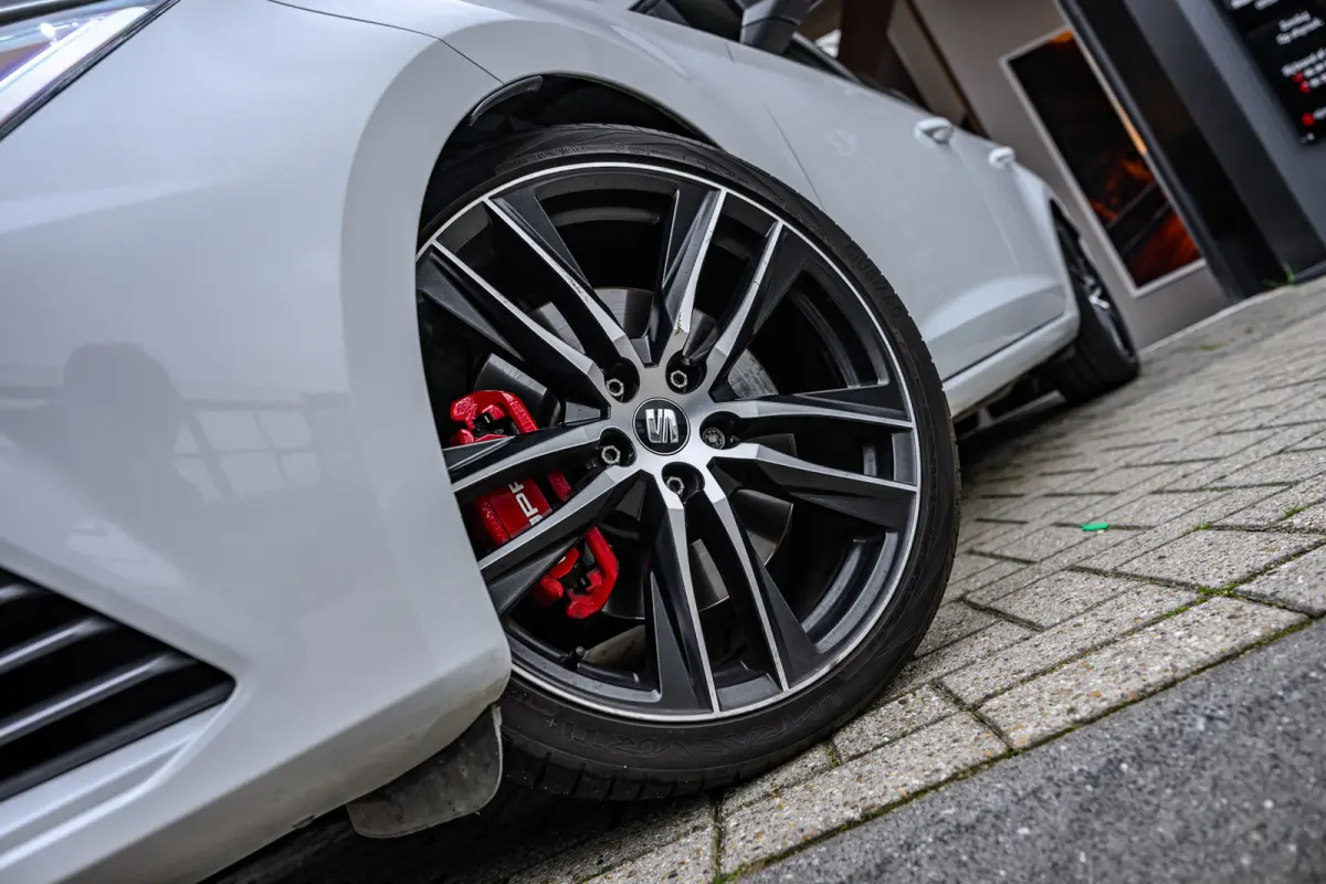 2.0 TSI CUPRA 300 4DRIVE Panoramadak |Camera|Lane-Assist|Acc|Dealer Onderhouden