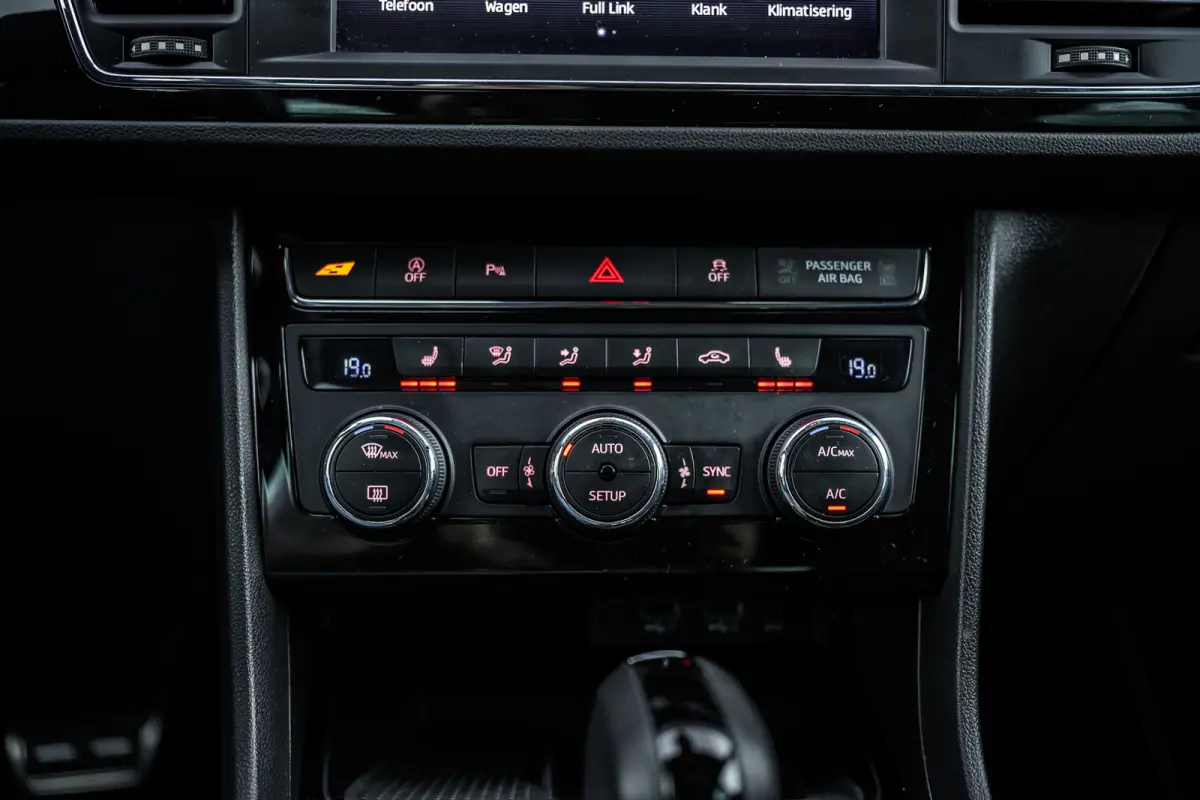 2.0 TSI CUPRA 300 4DRIVE Panoramadak |Camera|Lane-Assist|Acc|Dealer Onderhouden