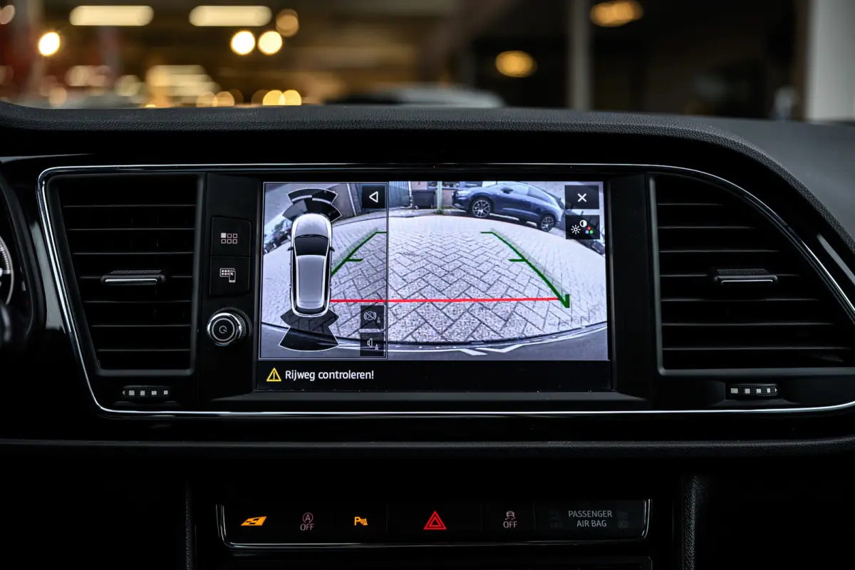2.0 TSI CUPRA 300 4DRIVE Panoramadak |Camera|Lane-Assist|Acc|Dealer Onderhouden