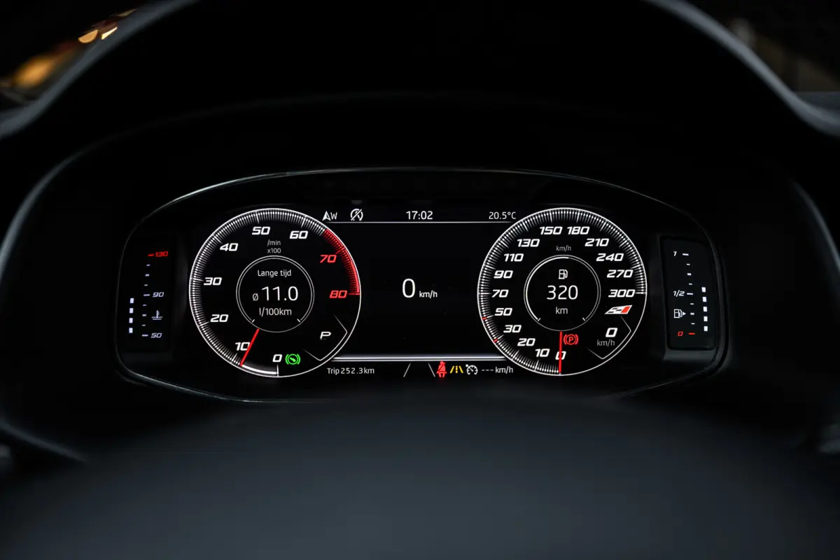 2.0 TSI CUPRA 300 4DRIVE Panoramadak |Camera|Lane-Assist|Acc|Dealer Onderhouden