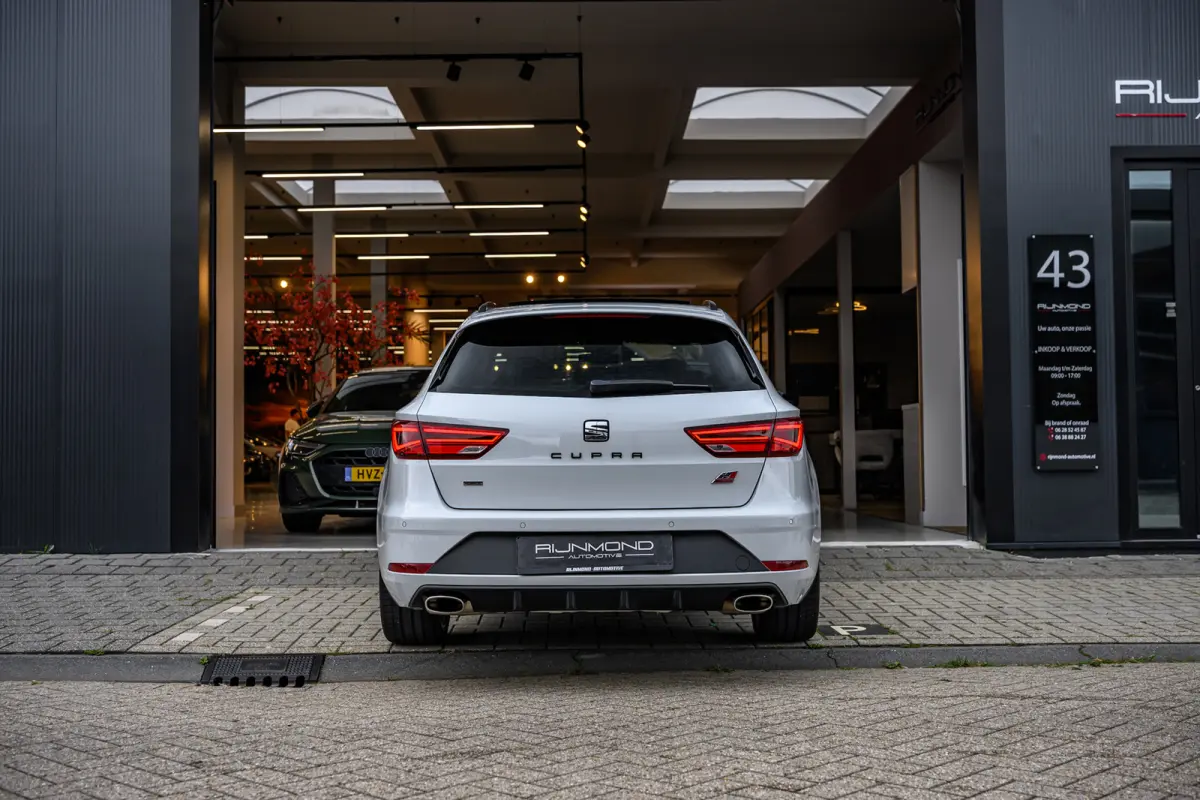 2.0 TSI CUPRA 300 4DRIVE Panoramadak |Camera|Lane-Assist|Acc|Dealer Onderhouden