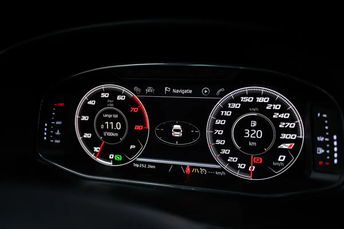 2.0 TSI CUPRA 300 4DRIVE Panoramadak |Camera|Lane-Assist|Acc|Dealer Onderhouden