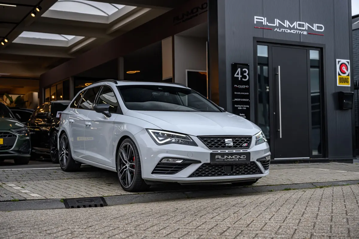 2.0 TSI CUPRA 300 4DRIVE Panoramadak |Camera|Lane-Assist|Acc|Dealer Onderhouden