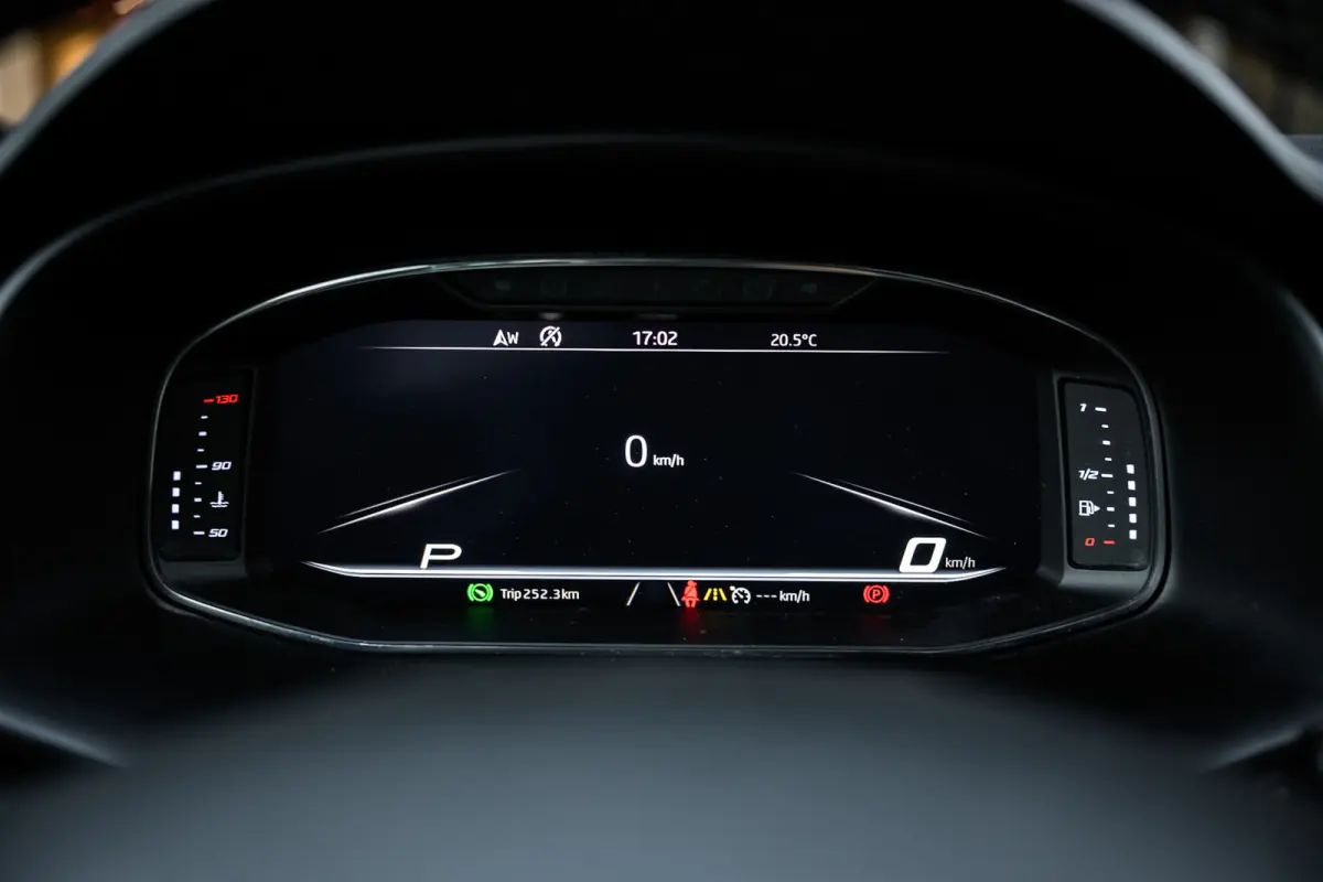 2.0 TSI CUPRA 300 4DRIVE Panoramadak |Camera|Lane-Assist|Acc|Dealer Onderhouden