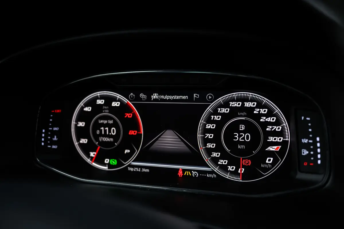 2.0 TSI CUPRA 300 4DRIVE Panoramadak |Camera|Lane-Assist|Acc|Dealer Onderhouden