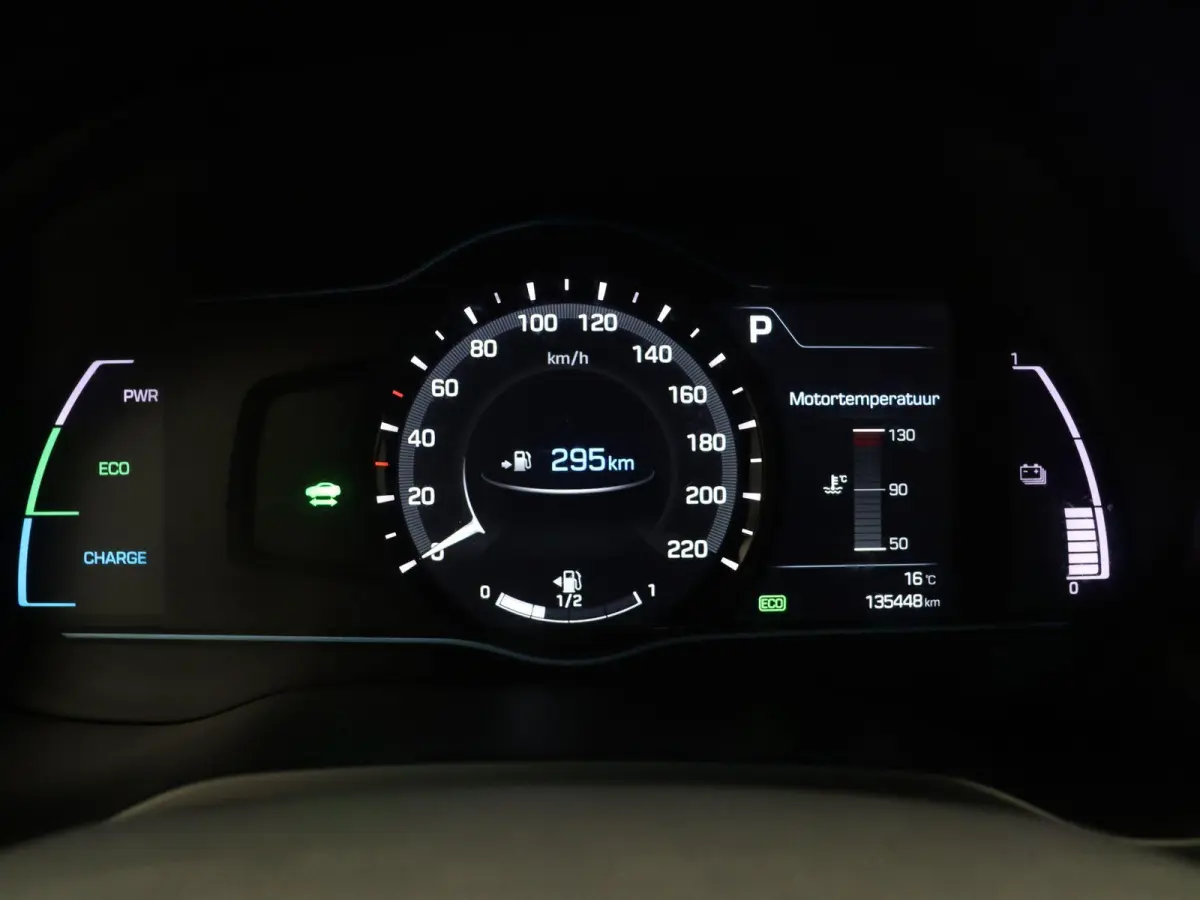 1.6 GDi Comfort | Adaptive cruise control | Climate control | PDC voor en achter | Achteruitrij camera | Navigatie |