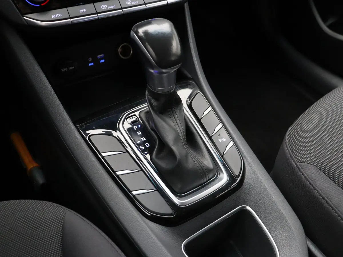 1.6 GDi Comfort | Adaptive cruise control | Climate control | PDC voor en achter | Achteruitrij camera | Navigatie |
