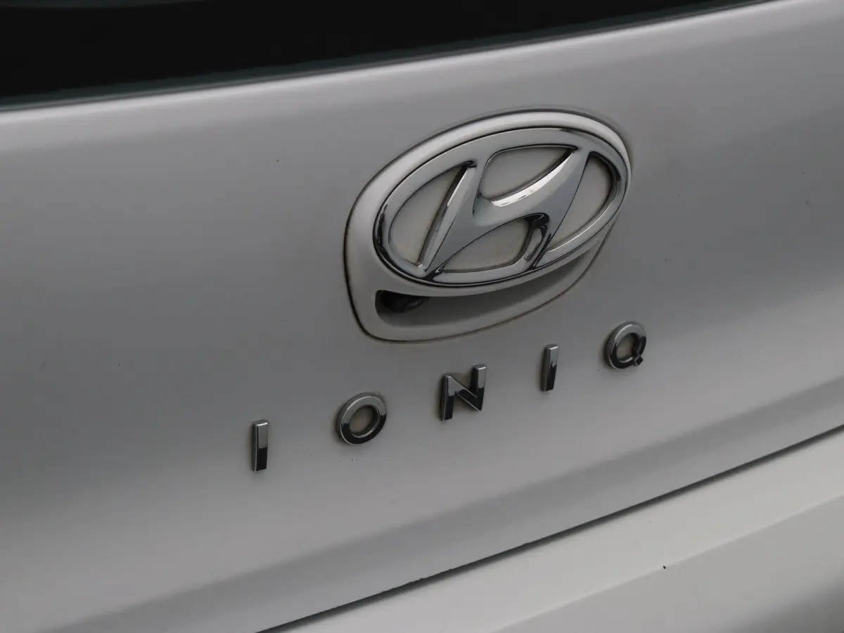 1.6 GDi Comfort | Adaptive cruise control | Climate control | PDC voor en achter | Achteruitrij camera | Navigatie |