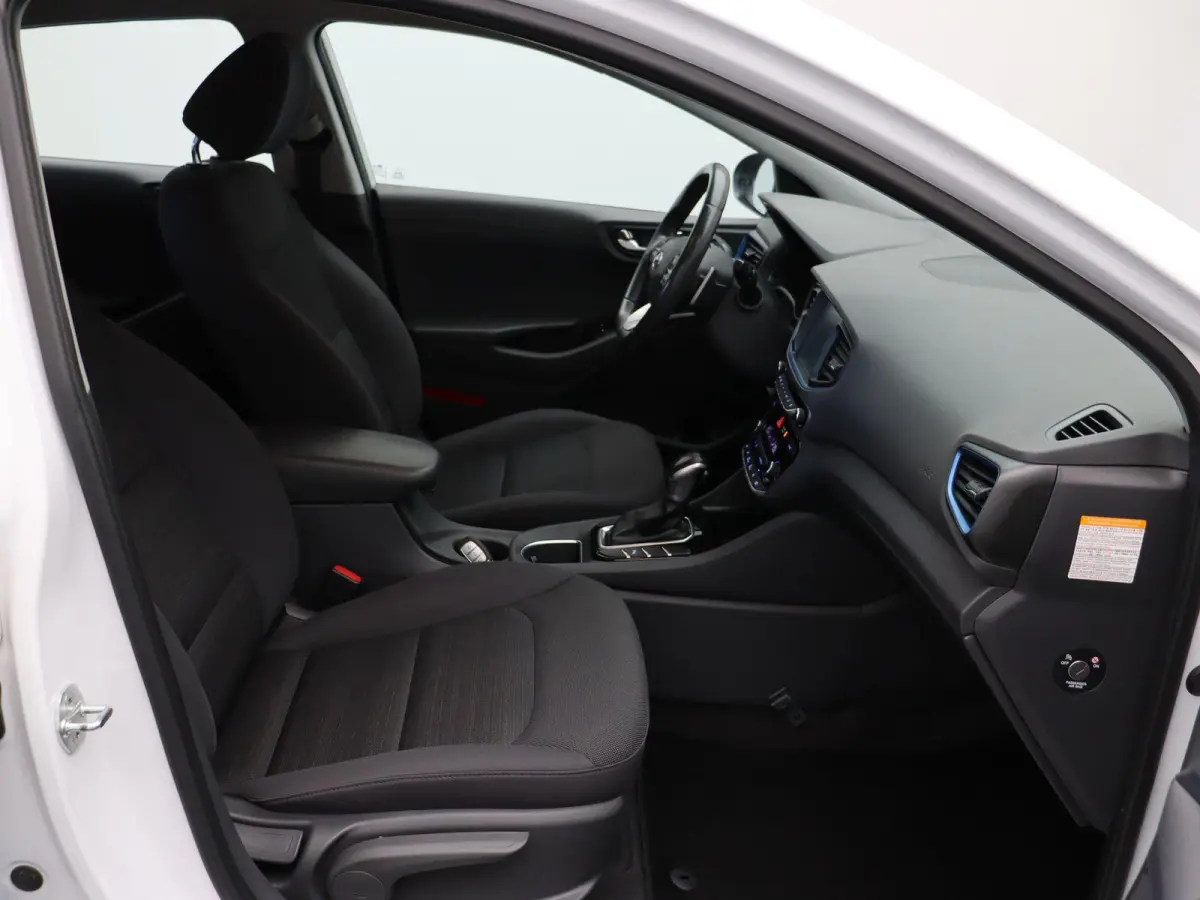 1.6 GDi Comfort | Adaptive cruise control | Climate control | PDC voor en achter | Achteruitrij camera | Navigatie |
