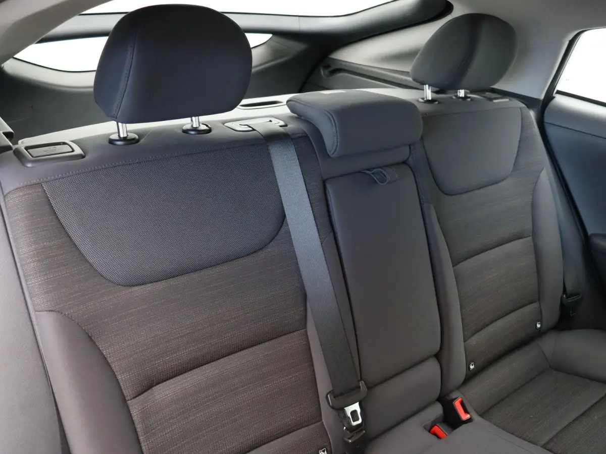 1.6 GDi Comfort | Adaptive cruise control | Climate control | PDC voor en achter | Achteruitrij camera | Navigatie |