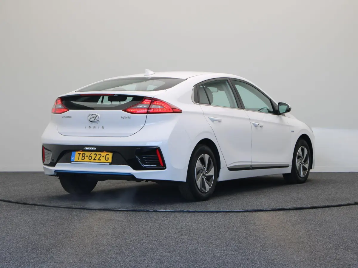 1.6 GDi Comfort | Adaptive cruise control | Climate control | PDC voor en achter | Achteruitrij camera | Navigatie |