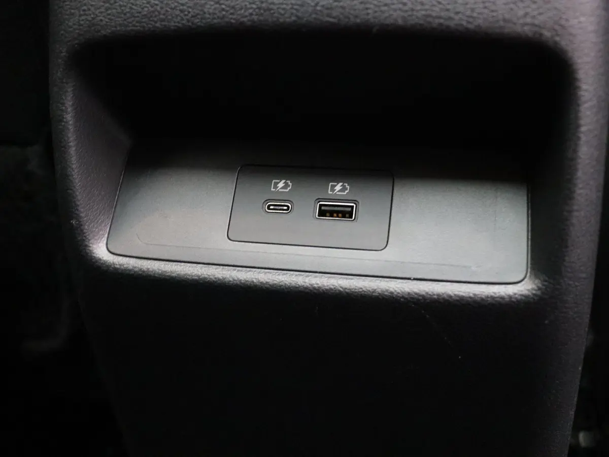 1.3 MHEV N-Connecta | Panoramadak | Rondomzicht camera | Climate control | Adaptive cruise control | Navigatie | DAB radio | Keyless |