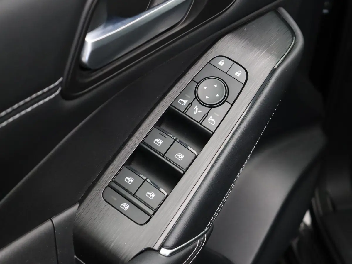 1.3 MHEV N-Connecta | Panoramadak | Rondomzicht camera | Climate control | Adaptive cruise control | Navigatie | DAB radio | Keyless |