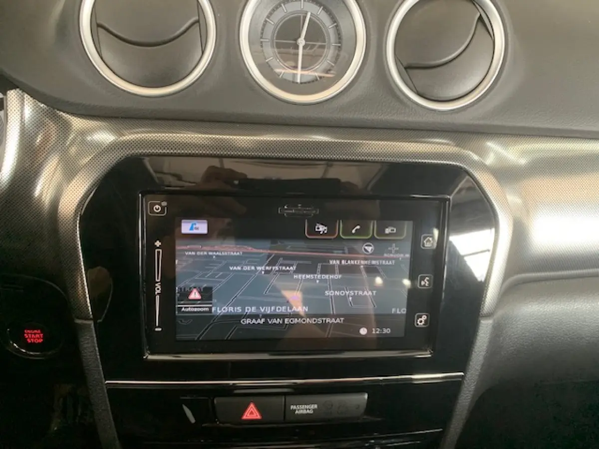 1.4 Boosterjet Stijl. Automaat , panoramadak, achteruitrijcamera.