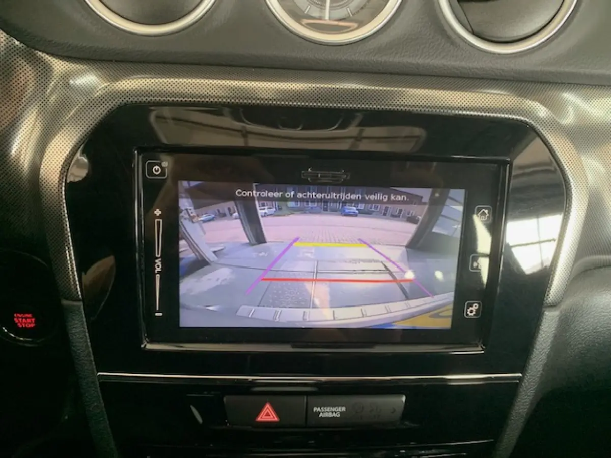 1.4 Boosterjet Stijl. Automaat , panoramadak, achteruitrijcamera.