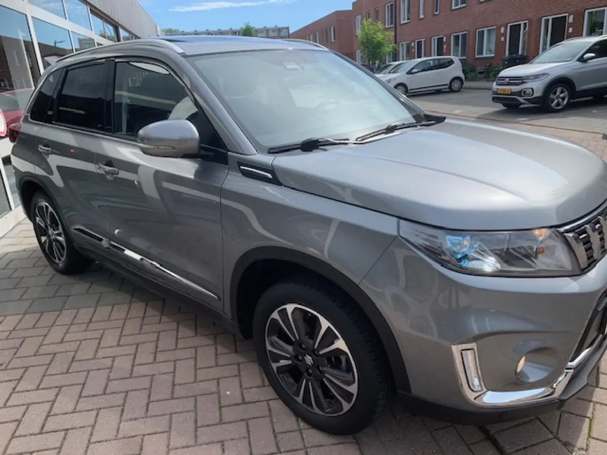 1.4 Boosterjet Stijl. Automaat , panoramadak, achteruitrijcamera.